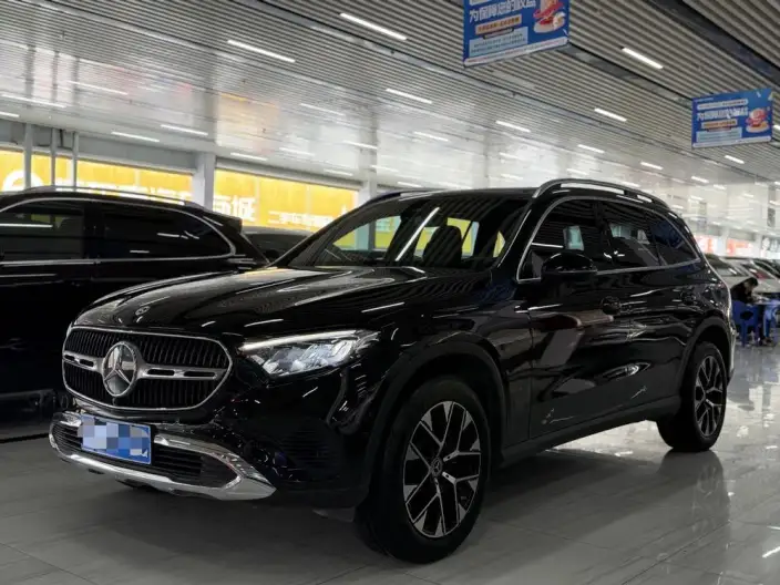 Mercedes-Benz GLC 2024 Model GLC 260 L 4MATIC Dynamic Model 5 seat – фото 1