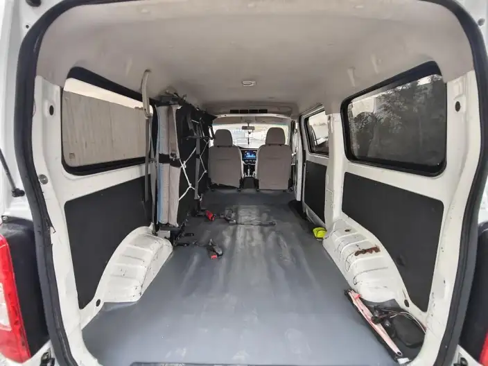 Ruixing M60 2023 Model 1.6L CNG Comfort Model Passenger car 6 seat Back lift door – фото 9