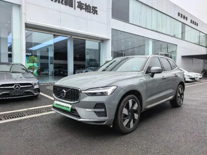 Volvo XC60 PHEV 2024 Model T8 4WD Long Battery Life Pro Smart Range Deluxe Edition