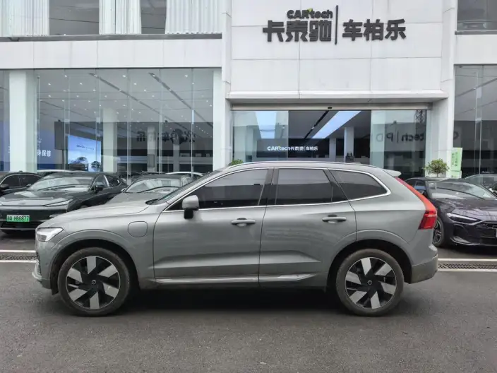 Volvo XC60 PHEV 2024 Model T8 4WD Long Battery Life Pro Smart Range Deluxe Edition
