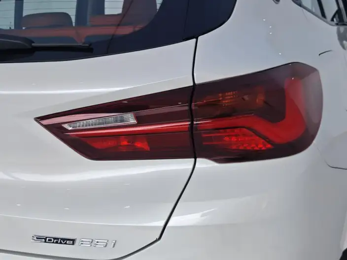 BMW X2 2023 Model sDrive25i M Sports Night Edition – фото 10