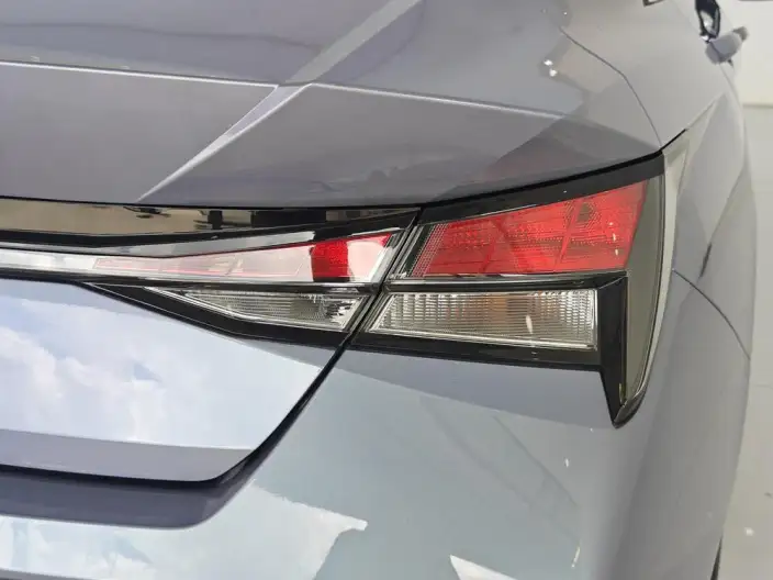 Hyundai Ioniq 2023 Model 1.5L CVT GLX Elite Edition – фото 10