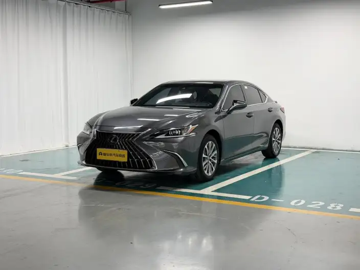 Lexus ES 2022 Model 200 Superior Edition