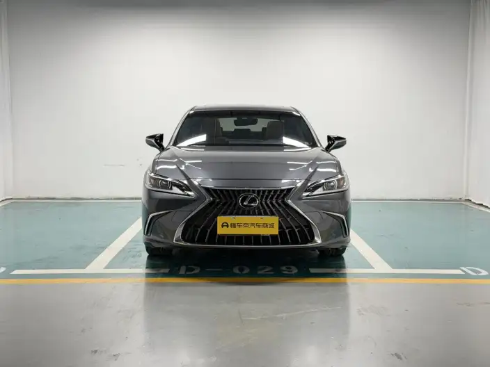 Lexus ES 2022 Model 200 Superior Edition