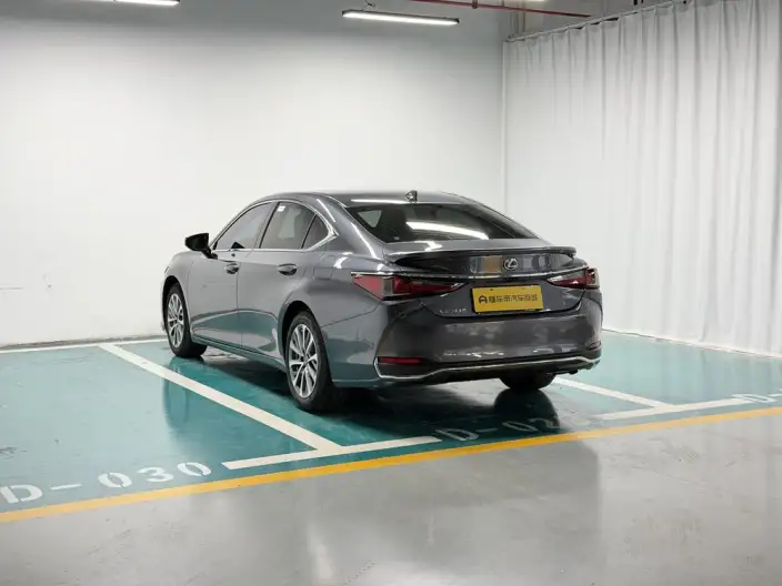 Lexus ES 2022 Model 200 Superior Edition – фото 5