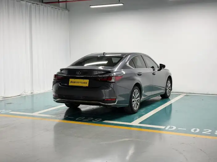 Lexus ES 2022 Model 200 Superior Edition – фото 7