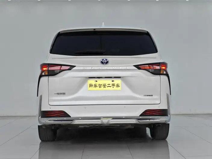 Granvia 2023 Model Intelligent Hybrid 2.5L Comfort Edition – фото 5
