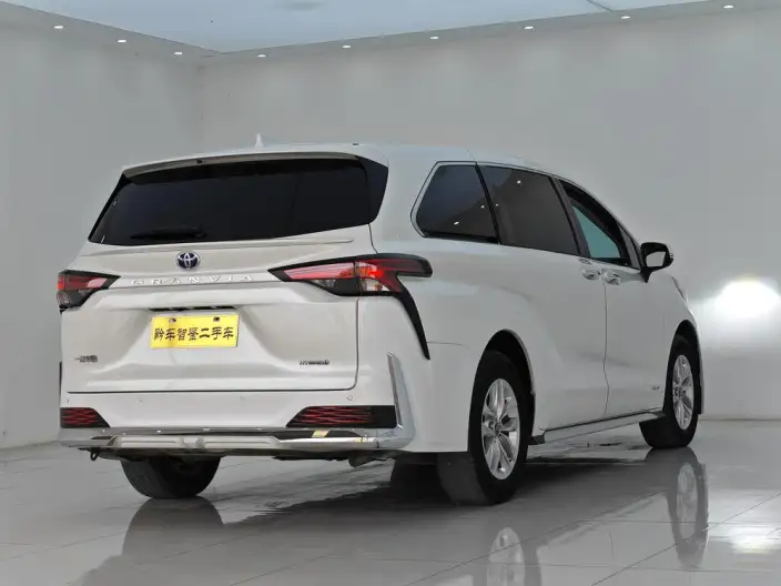 Granvia 2023 Model Intelligent Hybrid 2.5L Comfort Edition – фото 6