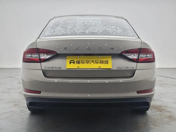 Skoda Octavia 2021 Model 1.5L Automatic Comfort Edition – фото 6