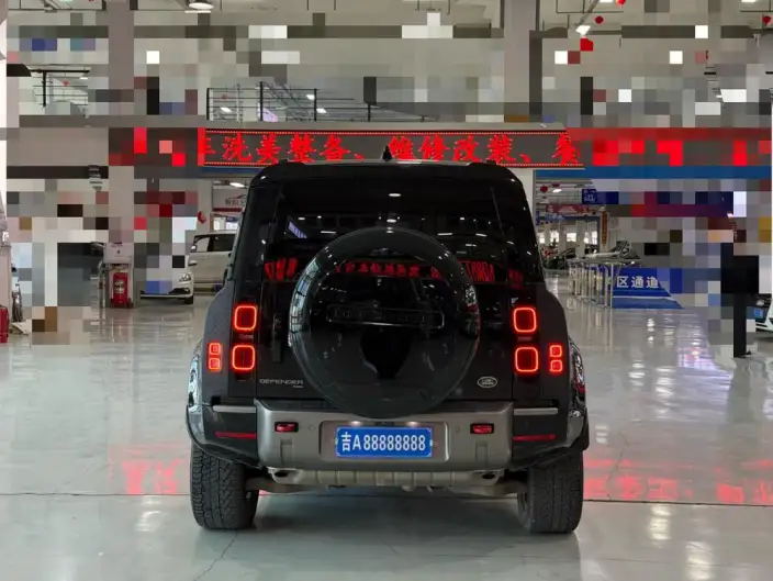Land Rover Defender 2023 Model 110 3.0T P400 X-Dynamic HSE – фото 5