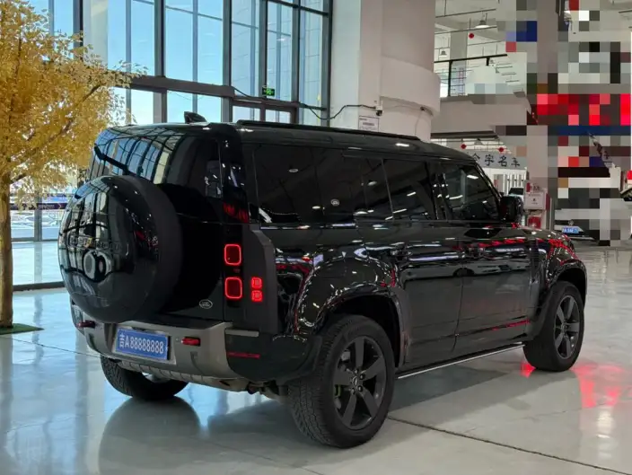 Land Rover Defender 2023 Model 110 3.0T P400 X-Dynamic HSE – фото 6