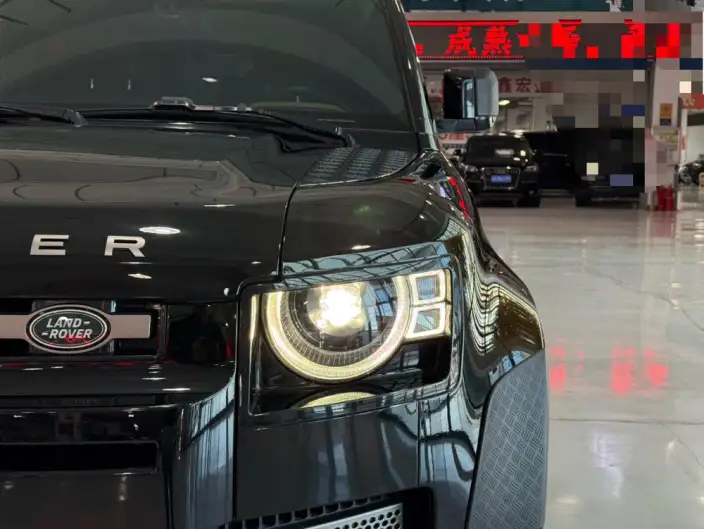 Land Rover Defender 2023 Model 110 3.0T P400 X-Dynamic HSE – фото 7