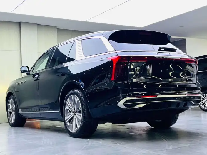 HONGQI E-HS9 2022 Model 690km Flag Xiang Edition VI seat