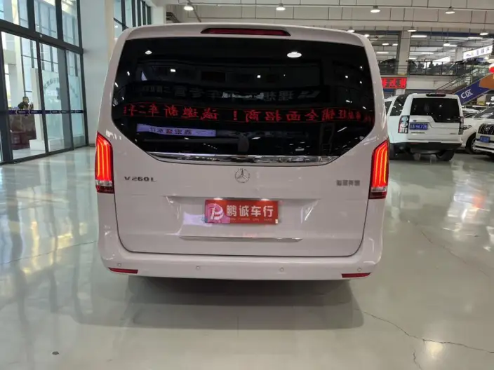 Mercedes-Benz V-Class 2021 Model V 260 L Long wheelbase Premium Edition – фото 6