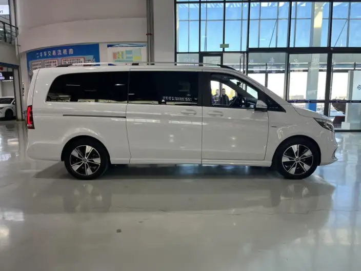 Mercedes-Benz V-Class 2021 Model V 260 L Long wheelbase Premium Edition – фото 8