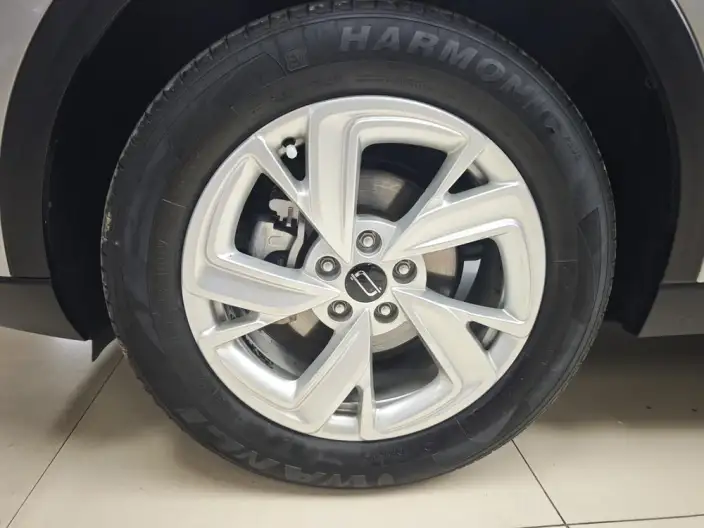 Bestune T90 2023 Model 1.5T Automatic Luxury Model – фото 7