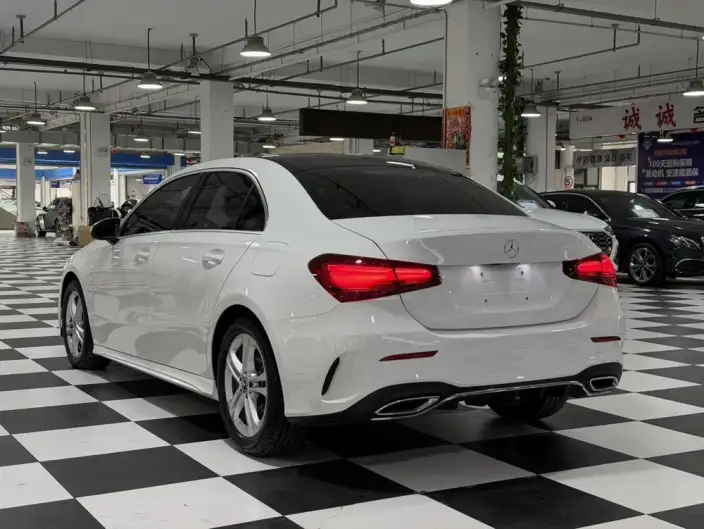 Mercedes-Benz A-class 2023 Model A 180 L Sports sedan – фото 5
