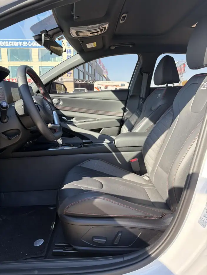 Hyundai Ioniq 2022 Model 1.5L CVT 20th SE 20th Anniversary Memorial Edition – фото 10