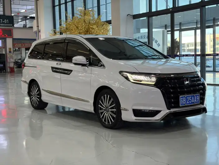 Honda Elysion 2022 Model 2.0L Hybrid Deluxe Edition