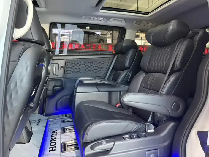 Honda Elysion 2022 Model 2.0L Hybrid Deluxe Edition – фото 9