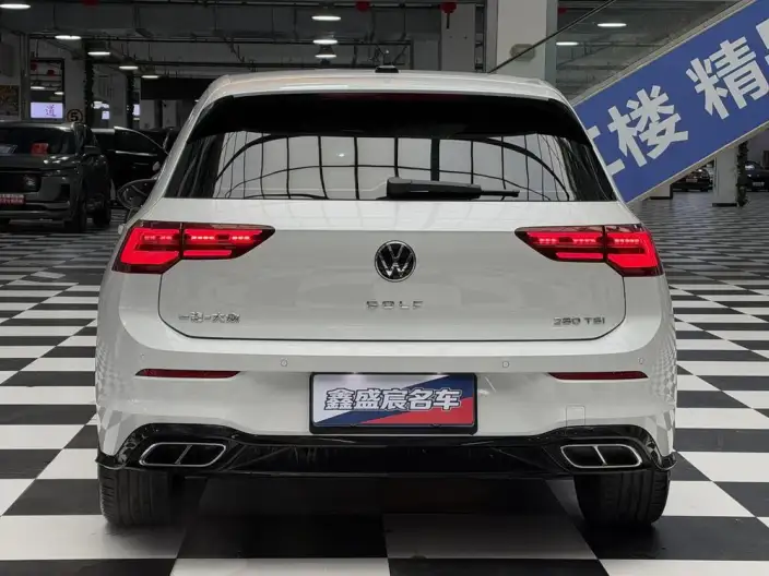 Volkswagen Golf 2021 Model 280TSI DSG R-Line – фото 6