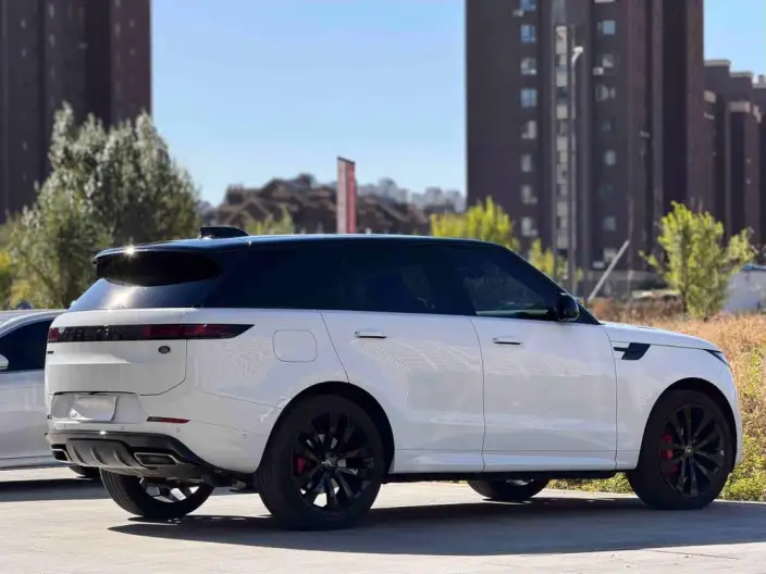 Range Rover Sport 2025 Model 400PS DYNAMIC HSE – фото 6