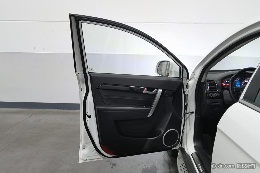 Chevrolet Captiva 2014 2.4L AWD Flagship 7-Seater – фото 21