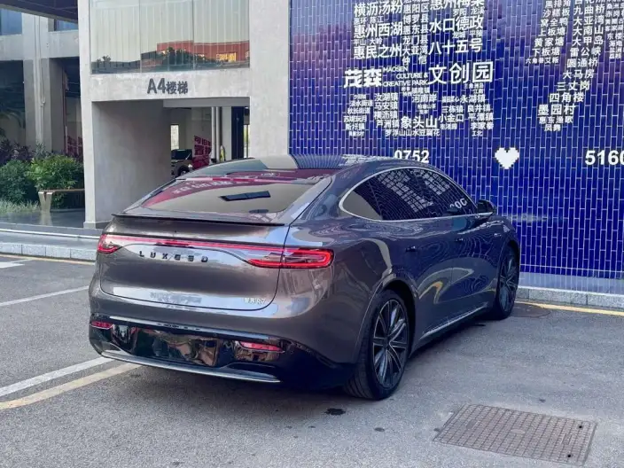 Luxeed R7 2024 Model EV 100kWh UItra 4WD Edition – фото 6