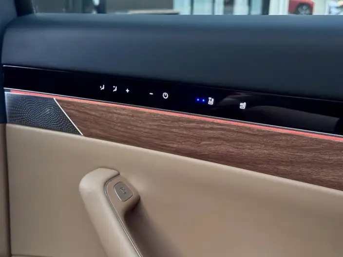 Luxeed R7 2024 Model EV 100kWh UItra 4WD Edition – фото 7