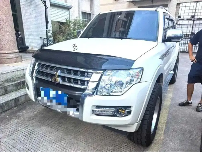 Pajero 2020 Model 3.0T Automatic 4WD 7 seat Parallel Imported – фото 1