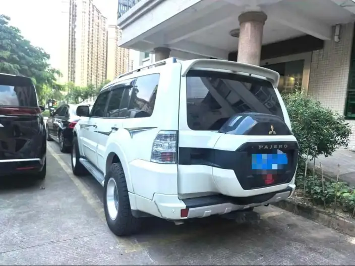 Pajero 2020 Model 3.0T Automatic 4WD 7 seat Parallel Imported – фото 4