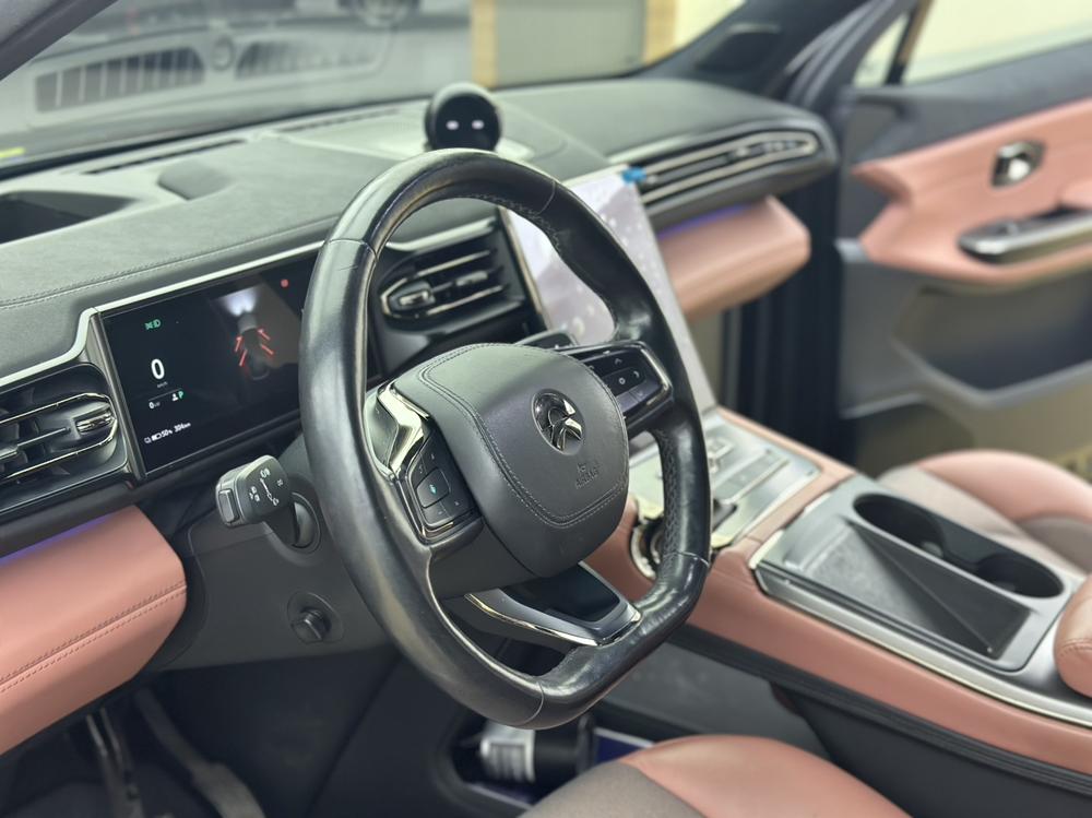 NIO EC6 Модель 2020 года 615KM Signature Edition – фото 12