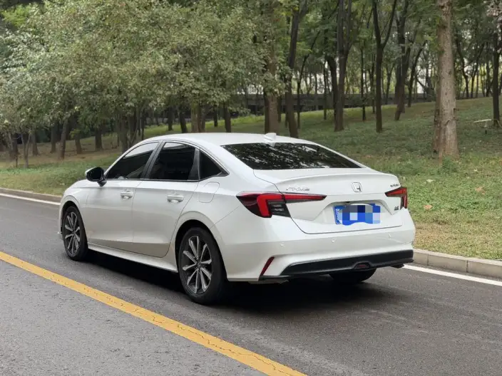Model Ge 2022 Model 240TURBO CVT Deluxe Edition