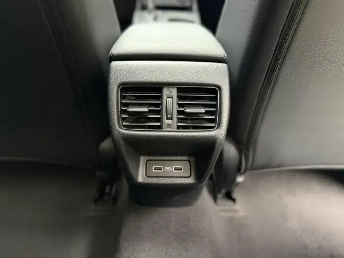 Model Ge 2022 Model 240TURBO CVT Deluxe Edition – фото 6