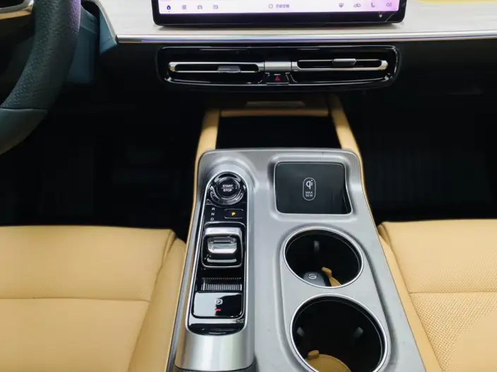 GAC Trumpchi E8 PHEV 2024 Model 2.0ATK 150km MAX Edition – фото 9