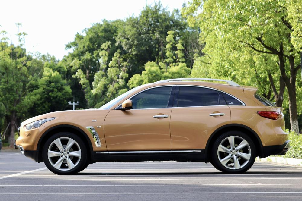 Infiniti QX70 2013 модификация 3.7L Standard Edition – фото 4
