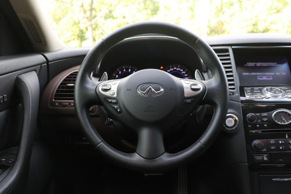 Infiniti QX70 2013 модификация 3.7L Standard Edition – фото 16