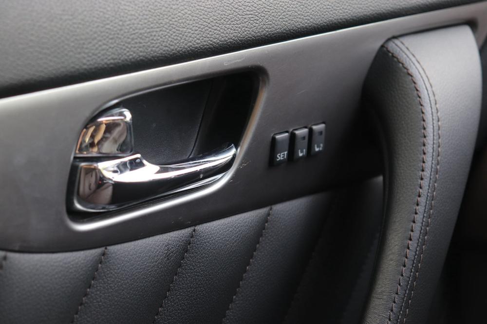 Infiniti QX70 2013 модификация 3.7L Standard Edition – фото 19