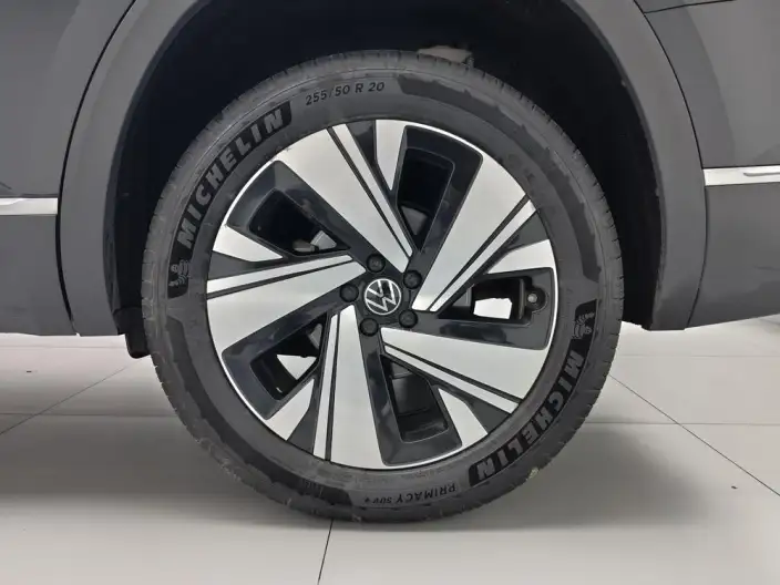 Volkswagen Teramont 2023 Model Facelift 380TSI 4WD Respect Deluxe Edition – фото 9
