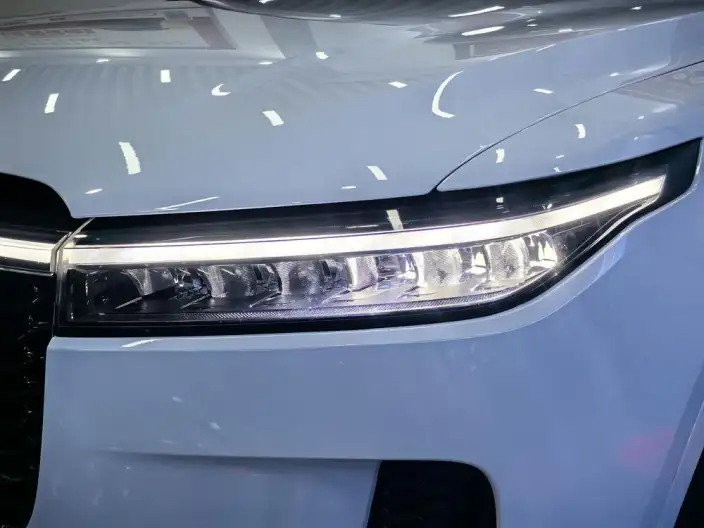 Li Auto ONE 2021 Model Extended Range 6 seat Edition – фото 6