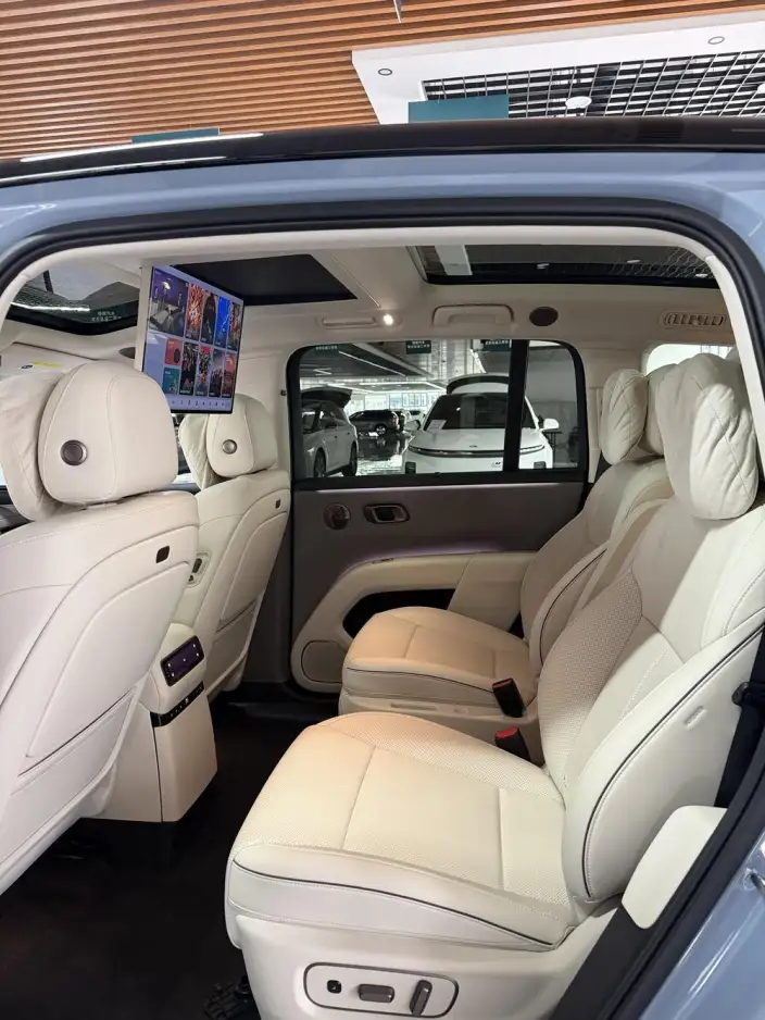 Li Auto i8 2025 Model Standard Edition – фото 6