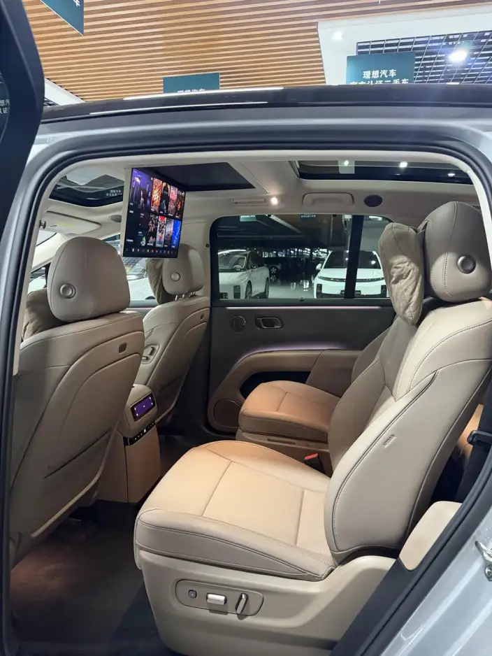 Li Auto i8 2025 Model Standard Edition – фото 5
