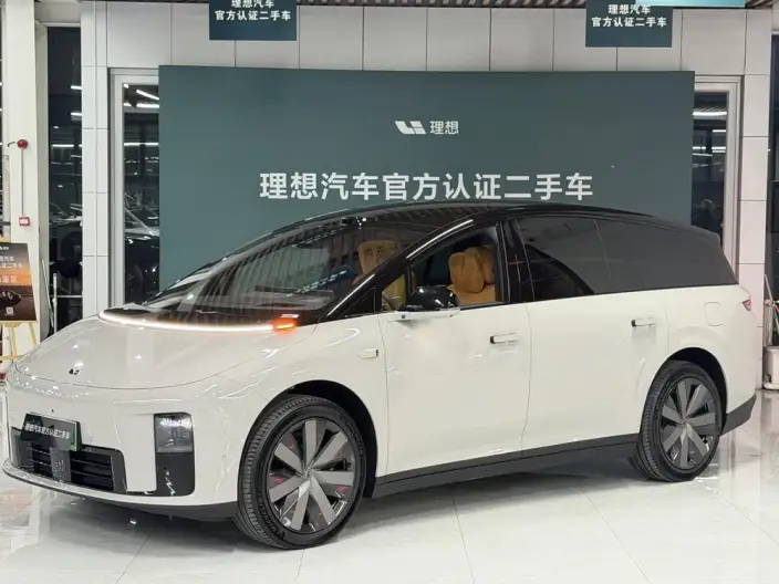 Li Auto i8 2025 Model Standard Edition – фото 1