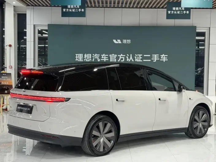 Li Auto i8 2025 Model Standard Edition – фото 4
