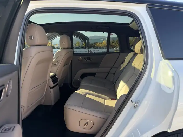 Li Auto i6 2025 Model 2WD Standard Edition – фото 9