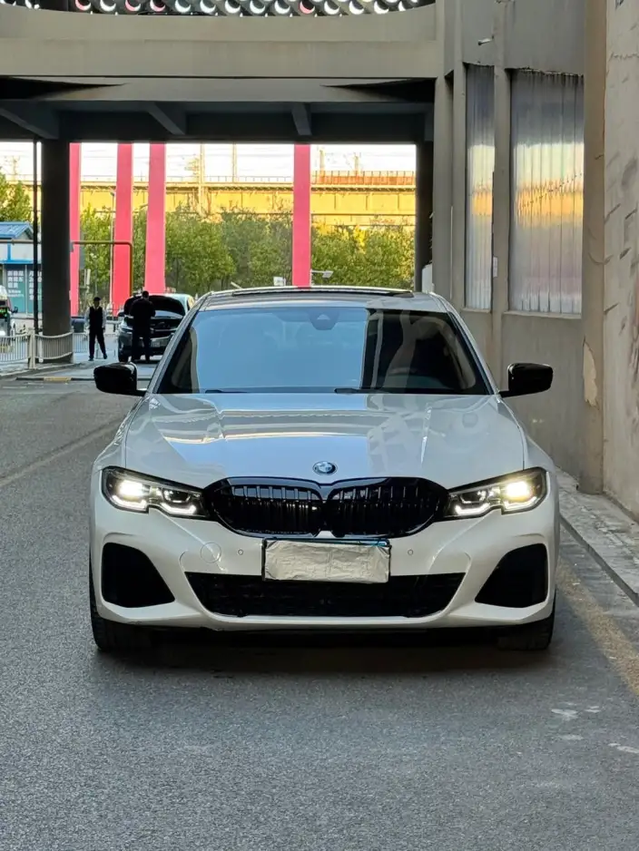 BMW 3 Series 2022 Model 325Li M Sports Night Set – фото 2