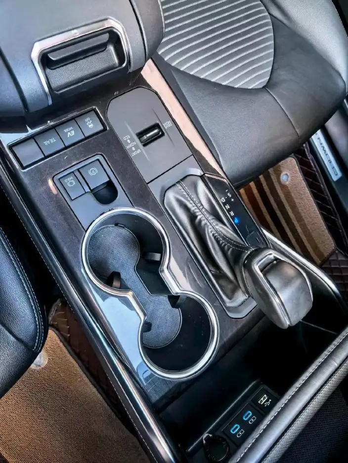 Crown Kluger 2022 Model 2.5L HEV 4WD Premium Edition – фото 8