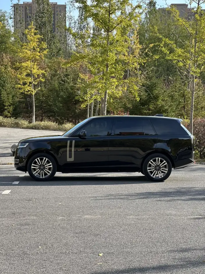 Range Rover 2023 Model Facelift 3.0 L6 400PS Shengshi Extended Edition