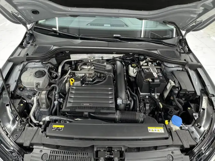 Volkswagen Golf 2023 Model 280TSI DSG Pro – фото 9