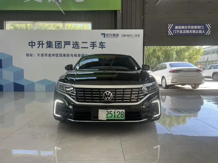 Volkswagen Passat PHEV 2022 Model 430PHEV Hybrid Deluxe Edition – фото 2